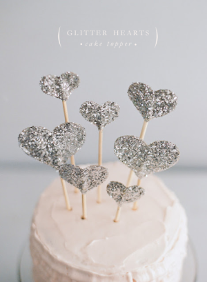 glitterheartcaketopper
