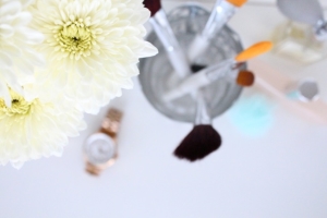 DIY aluminum vase and utensil holder