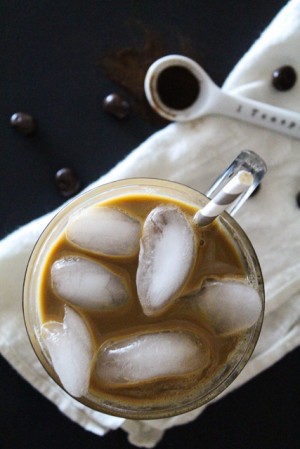 a simple iced coffee recipe in less than 5 minutes