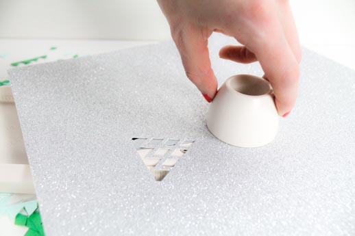 DIY circle punch backdrop and st. patrick's day recipe