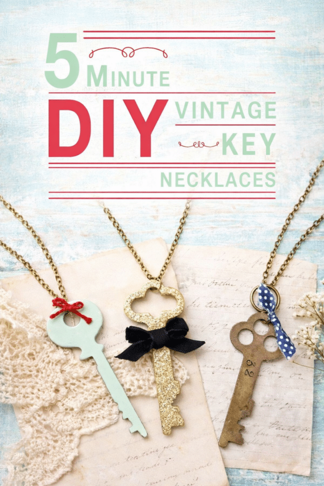 Vintage key necklace DIY display