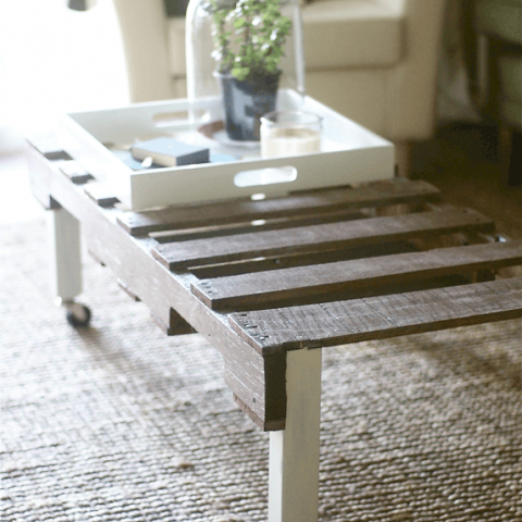 diy pallet coffee table by sugar & cloth