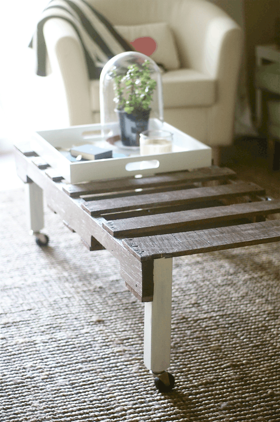 diy pallet coffee table by sugar & cloth