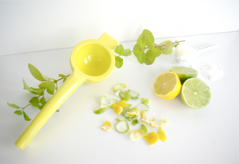DIY Organic Citrus Sugar Scrub for an at home spa experience! Sugar & Cloth by Top Houston Lifestyle Blogger Ashley Rose #scrub #spa #organic #citrus #sugarscrub #exfoliate #r&r #refresh 