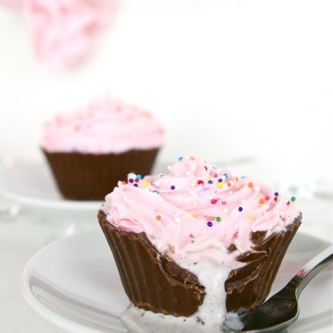 how to make ice cream cupcakes in chocolate cupcake liners by sugar and cloth