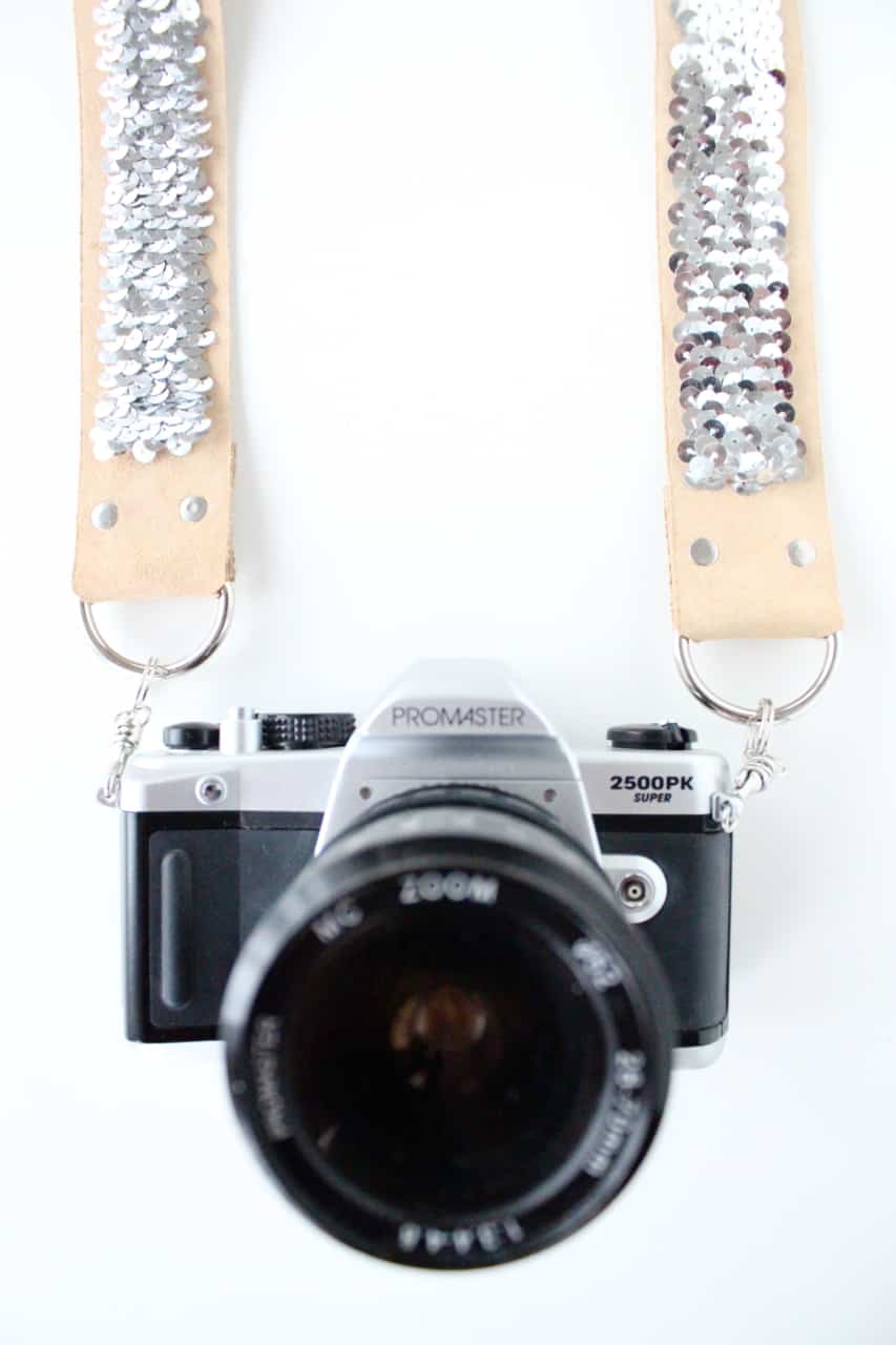 DIY no sew sequin camera strap by sugar and cloth