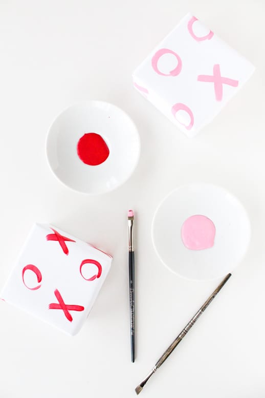 DIY xoxo gift wrap