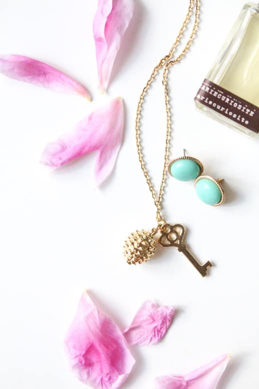 DIY Golden Charm Necklace - Sugar & Cloth - Houston Blogger - DIY