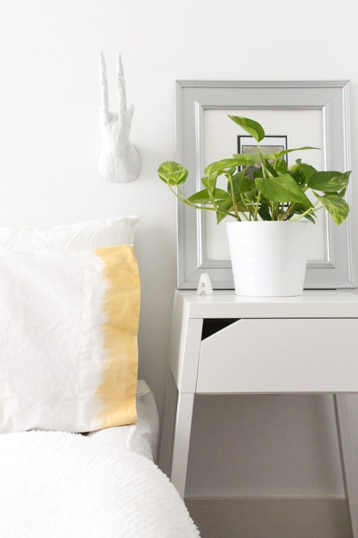 DIY Liquid Gold Ombre Pillowcases - Sugar & Cloth - Houston Blogger - Home Decor