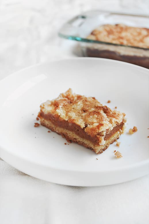 Pumpkin crumb cake - Sugar & Cloth - Recipe - Houston Blogger - Holiday