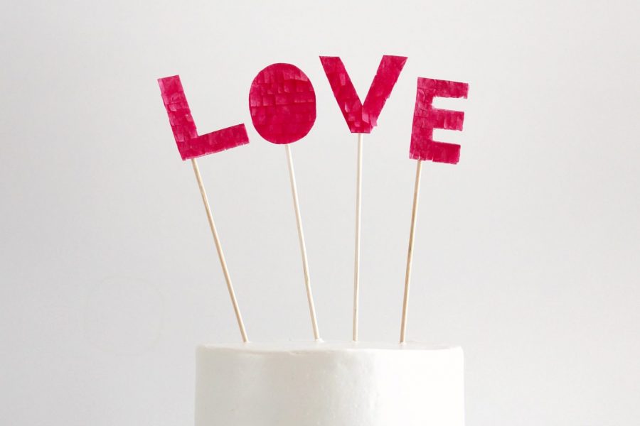 DIY Fringed love cake topper - Sugar and Cloth