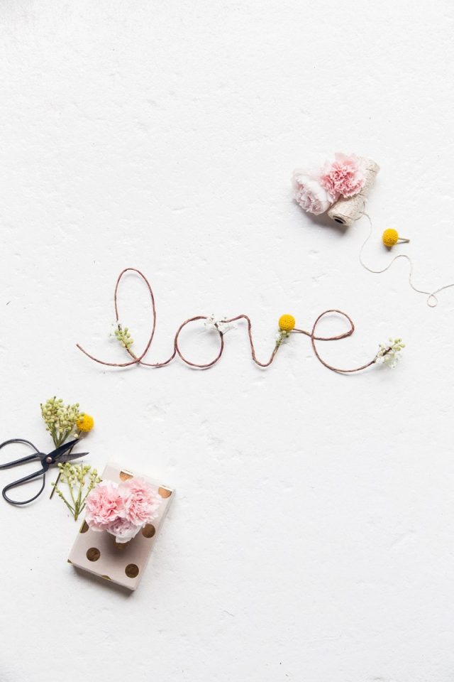 DIY Fresh Flower Love Sign