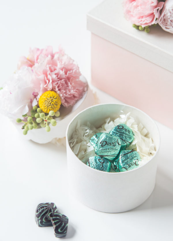 DIY Fresh Flowers Gift Box Sugar & Cloth
