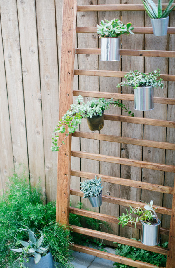 Diy Vertical Garden An Easy Succulent Wall Planter Sugar And Cloth