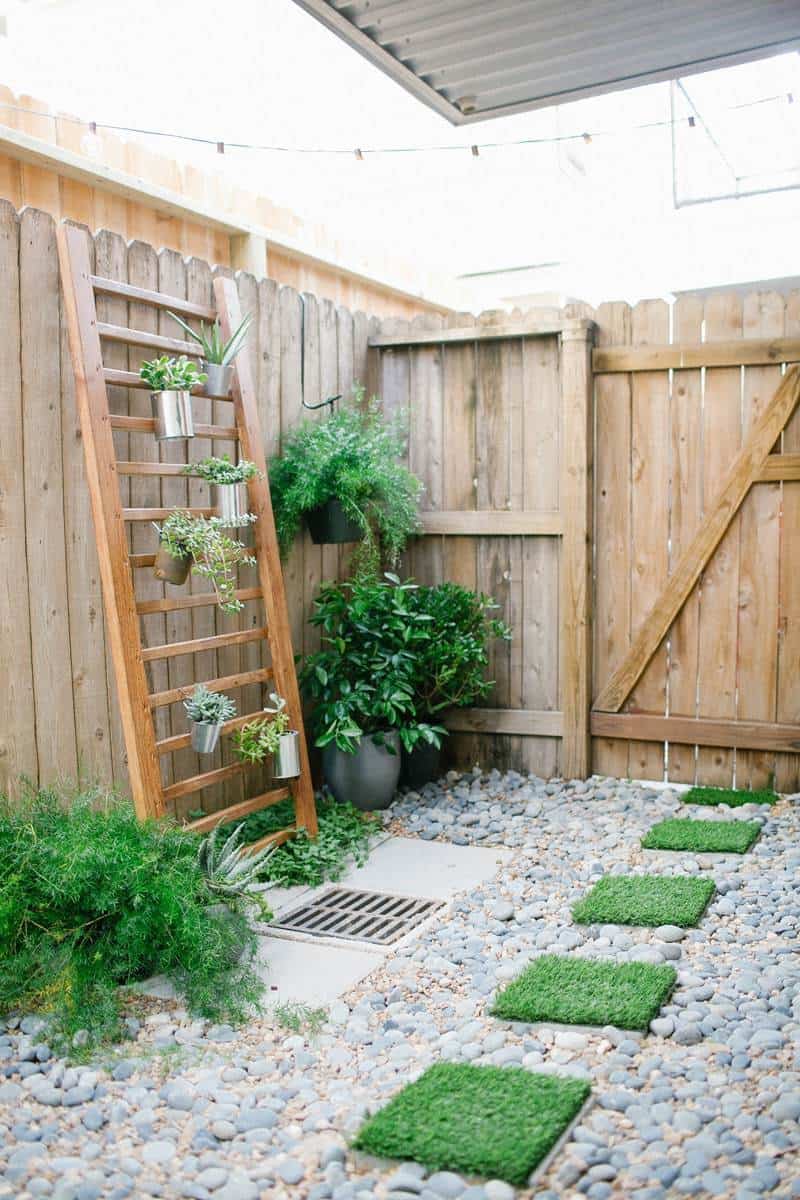 DIY Faux Grass Stepping Stones