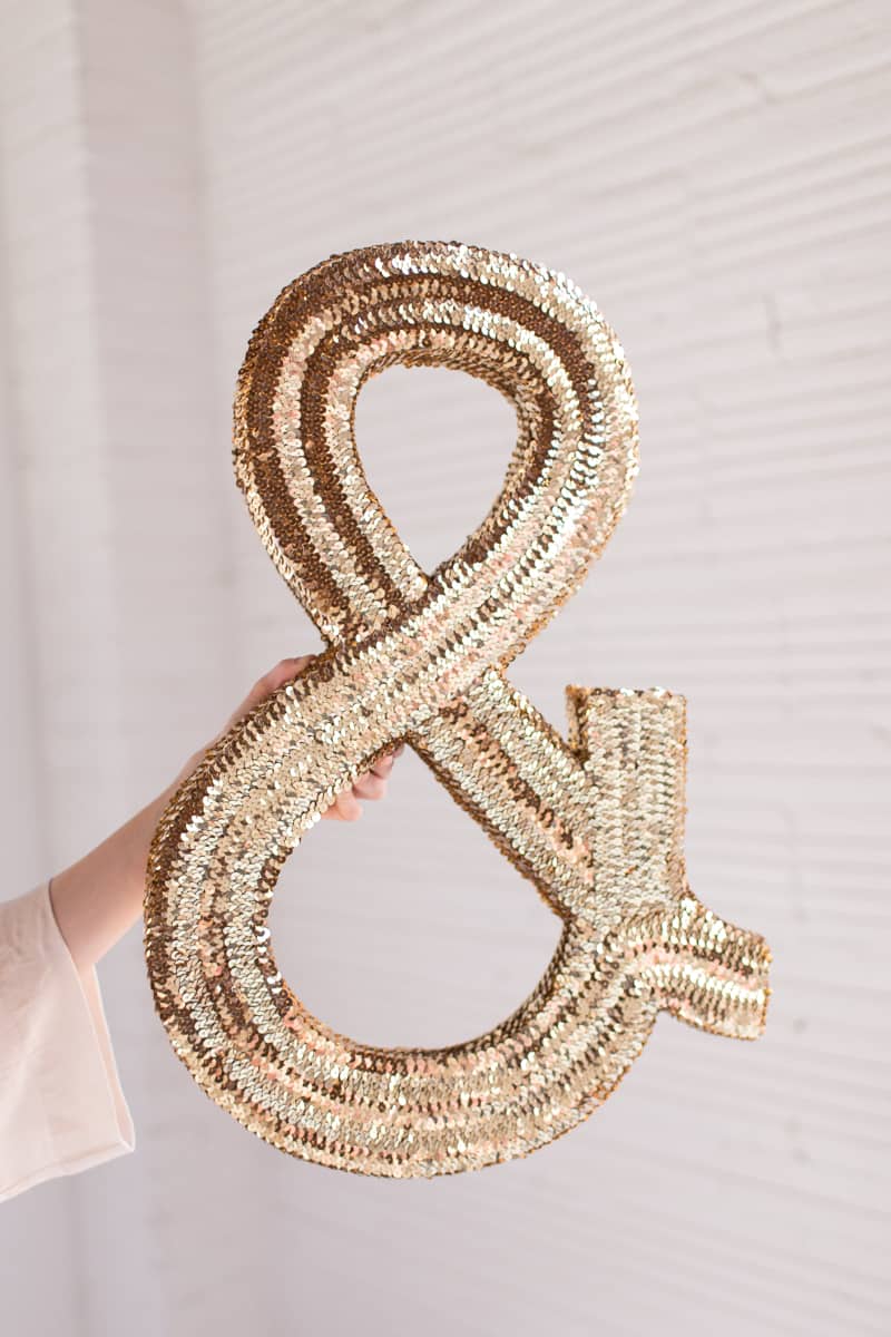 DIY jumbo sequin monogram | sugarandcloth.com