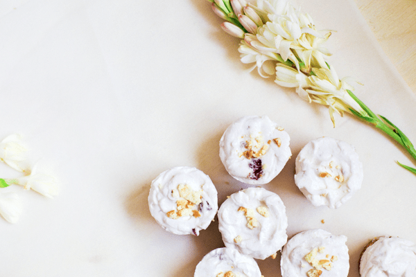 no-bake peanut butter and jelly cheesecakes | sugarandcloth.com