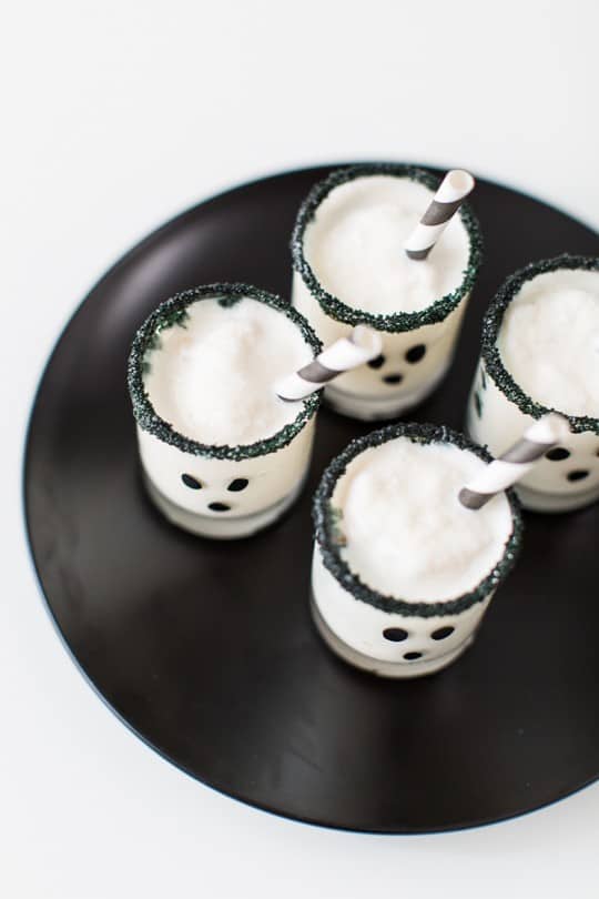 ghouls guts ice cream cake shot recipe | sugarandcloth.com