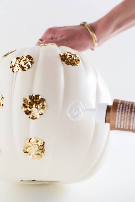 Step 1 -DIY Sequin Polka Dot Pumpkin by top Houston blogger Ashley Rose | sugarandcloth.com #halloween #festive #pumpkin #sequin #fall #thansksgiving #diy #diypumpkin #glam #glamhalloween #homedecor #diydecor #polkadot