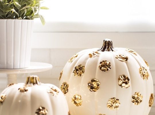 DIY sequined polka dot pumpkin | sugarandcloth.com