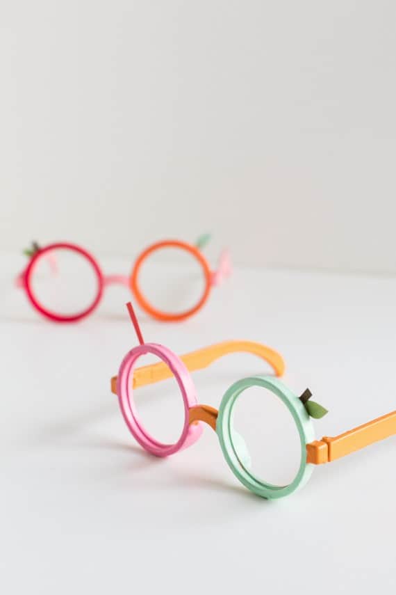 DIY fruit loop glasses costume | sugarandcloth.com