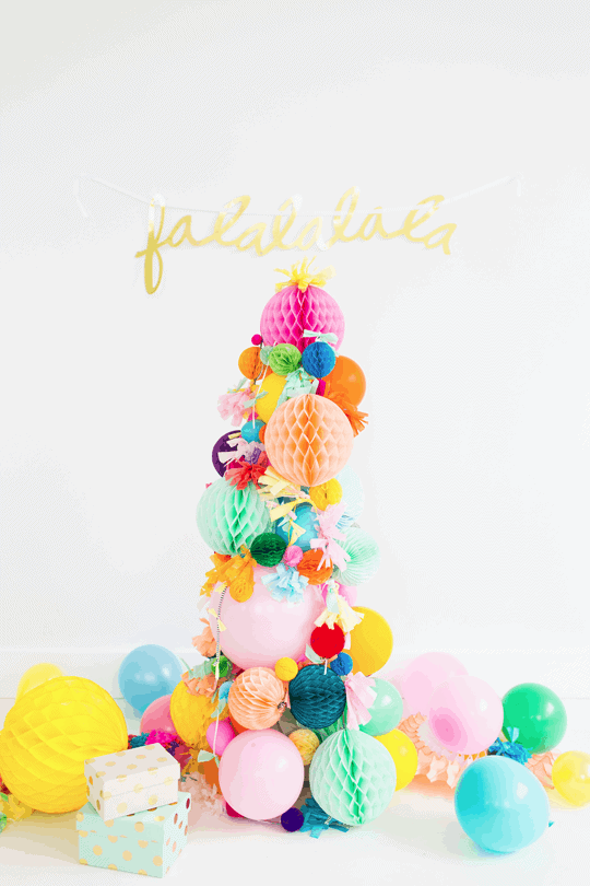 DIY Pom Pom Christmas Tree Idea