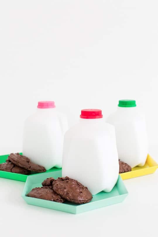 DIY milk and cookie party favors | sugarandcloth.com