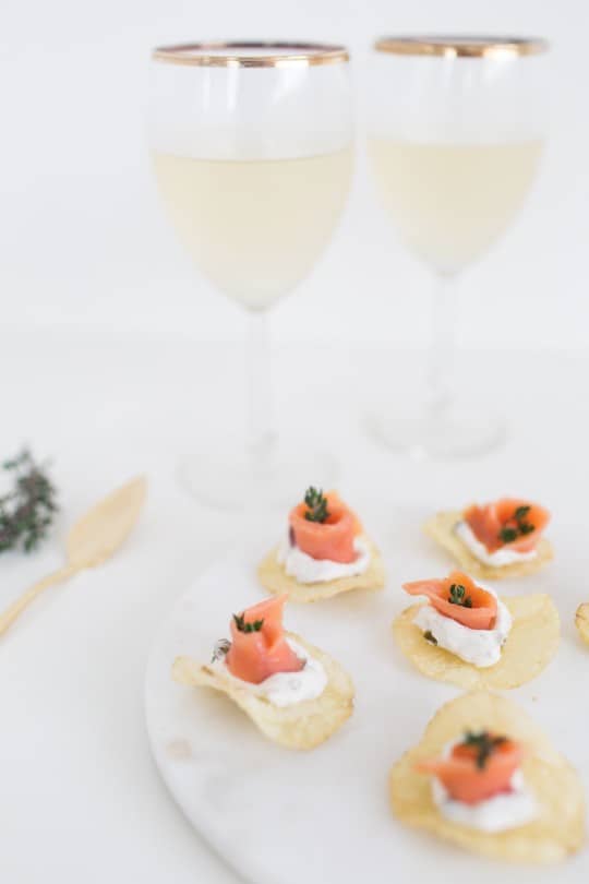 5 Minute hors d'oeuvres with potato chips | sugarandcloth.com