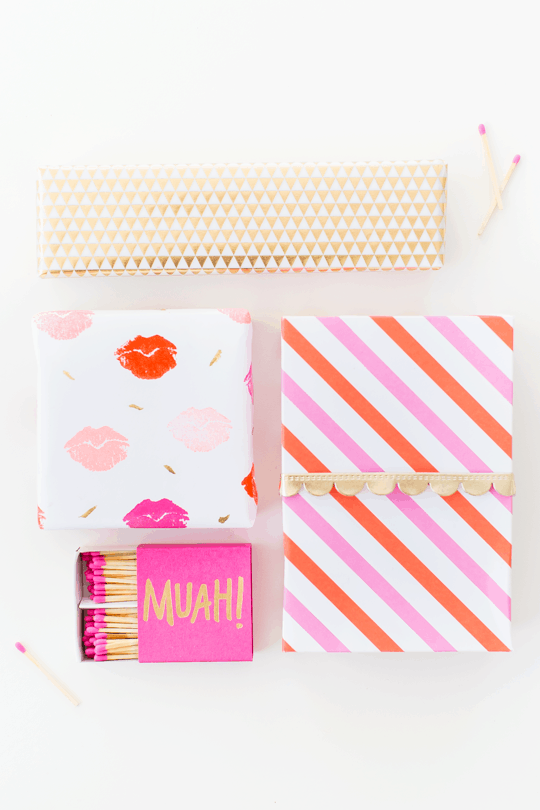 DIY lip patterned gift wrap | sugar and cloth