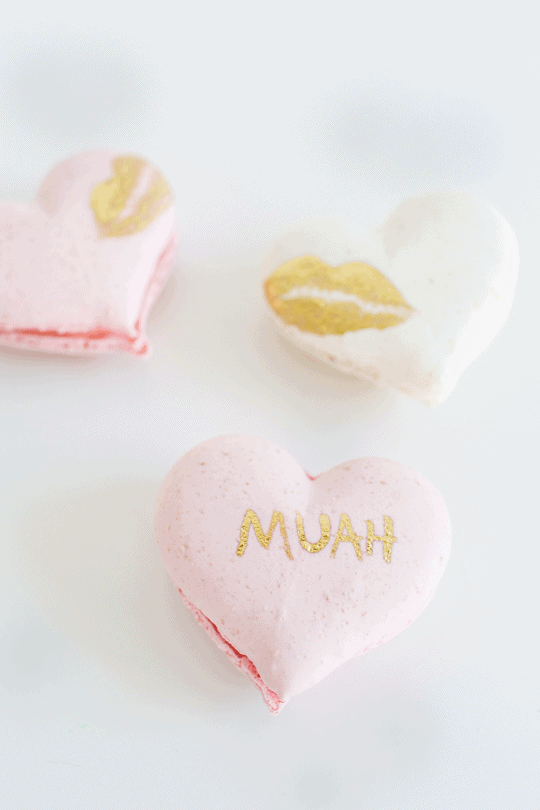 DIY conversation heart macarons | sugar & cloth