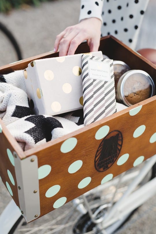 couple date day idea with biking and a picnic | sugar and cloth