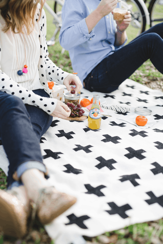 couple date day idea with biking and a picnic | sugar and cloth