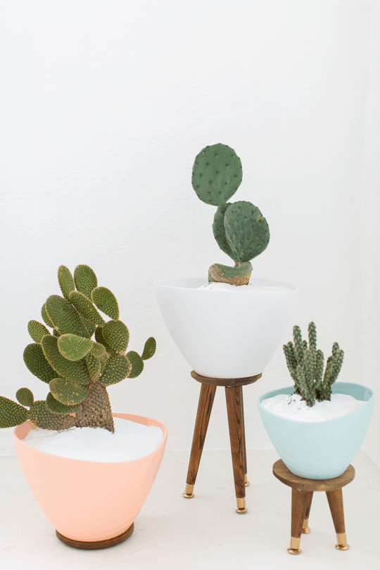 DIY Mid Century Planters by Top Houston Lifestyle Blogger Ashley Rose of Sugar & Cloth - #midcentury #planter #plantlady #cactus #simple #easy #budgetfriendly #diy #diydecor #plantmom #pastel #ikea #modern #moderndiy