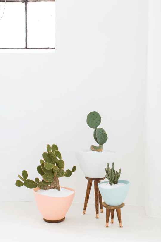 DIY Mid Century Planters by Top Houston Lifestyle Blogger Ashley Rose of Sugar & Cloth - #midcentury #planter #plantlady #cactus #simple #easy #budgetfriendly #diy #diydecor #plantmom #pastel #ikea #modern #moderndiy