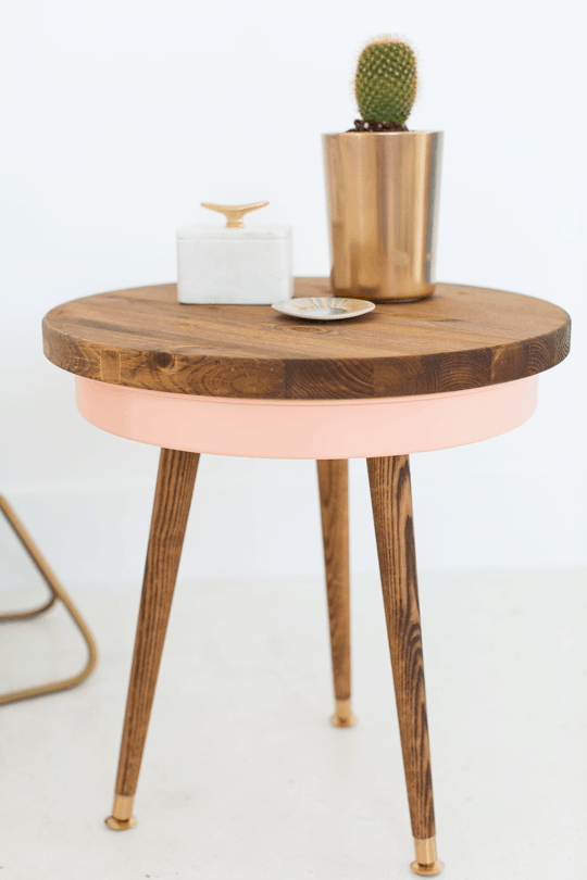 DIY Mid Century End Table | By top Houston Lifestyle Blogger Ashley Rose of Sugar & Cloth #midcentury #modern #sidetable #homedecor #livingroom #diy #diydecor