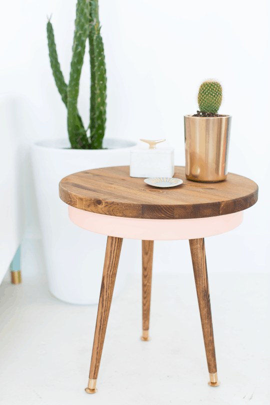 DIY Mid Century End Table | By top Houston Lifestyle Blogger Ashley Rose of Sugar & Cloth #midcentury #modern #sidetable #homedecor #livingroom #diy #diydecor