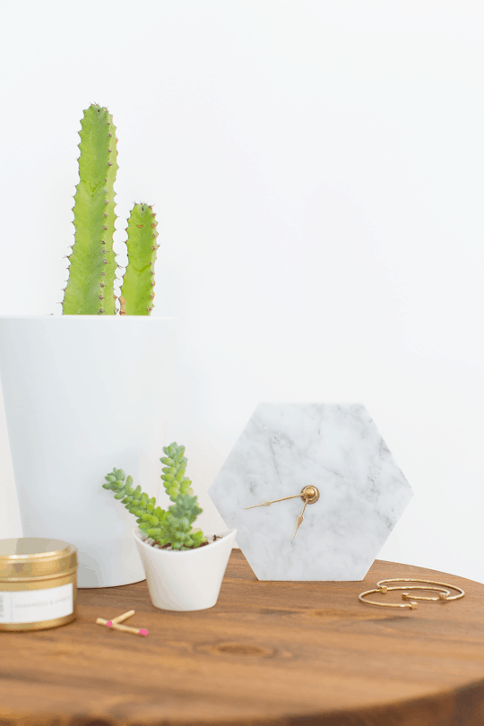 DIY mini hexagon marble wall clock | sugar & cloth