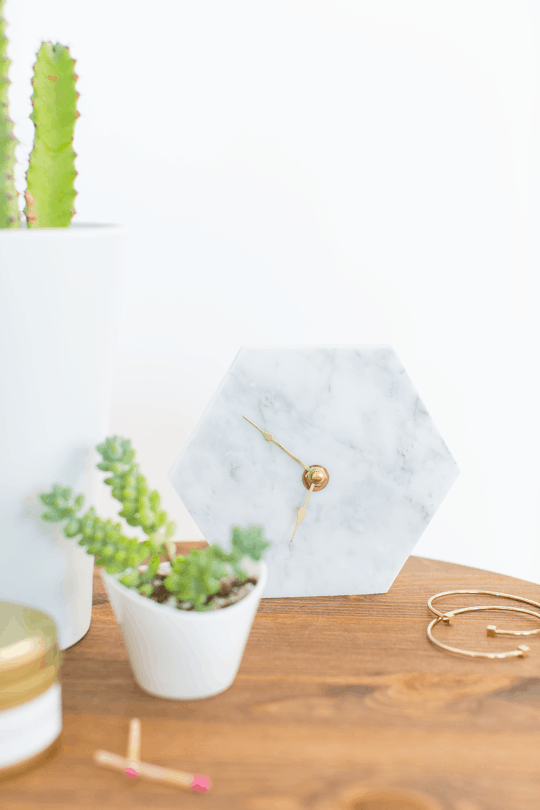 DIY mini hexagon marble wall clock | sugar & cloth