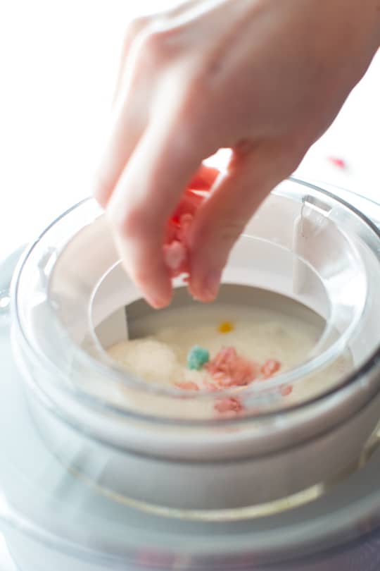 homemade macaron ice cream recipe | sugar & cloth