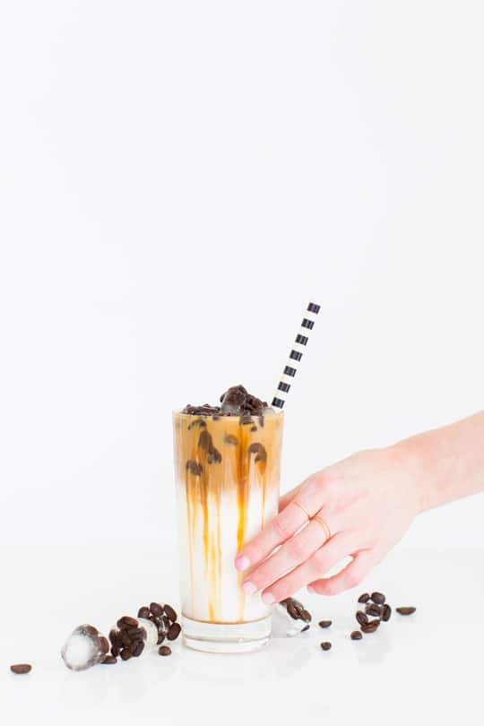 simple iced caramel macchiato recipe -- sugar & cloth