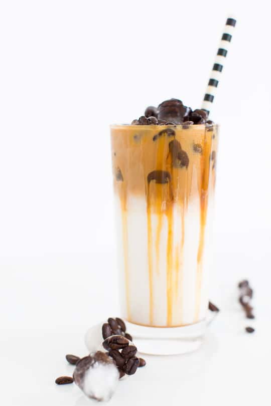 simple iced caramel macchiato recipe -- sugar & cloth