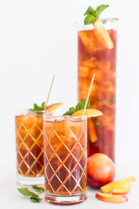 peached iced tea cocktail recipe | sugar & cloth