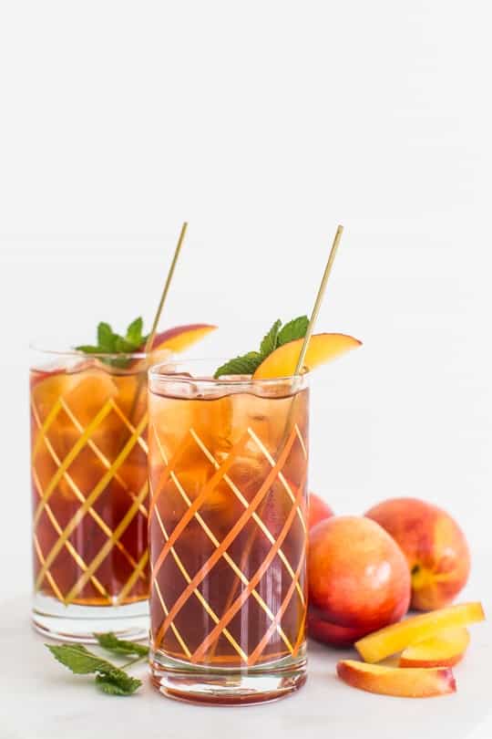 Summer Peach Iced Tea Cocktail Recipe