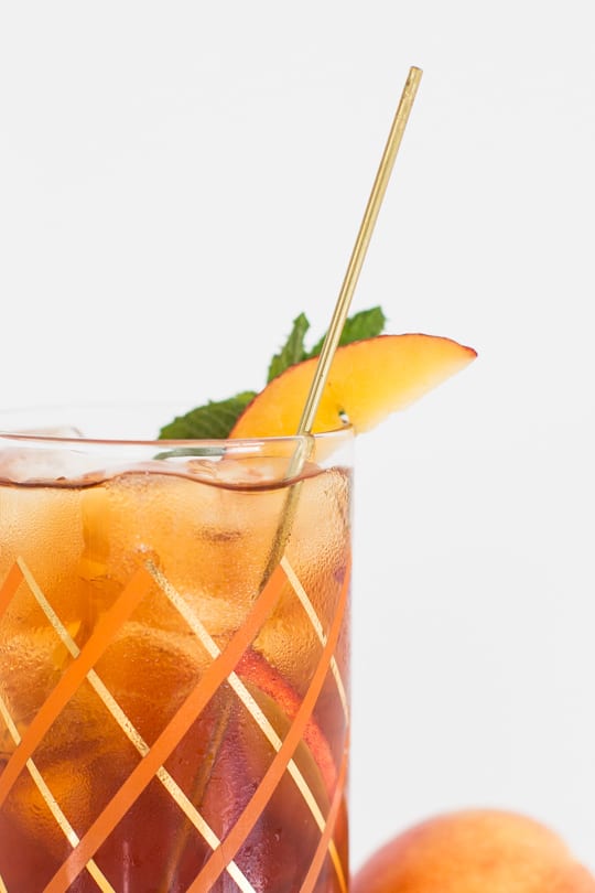 peached iced tea cocktail recipe | sugar & cloth