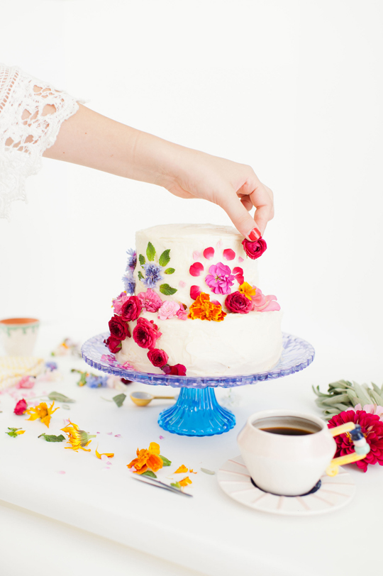 DIY Abstract Floral Pattern Cake