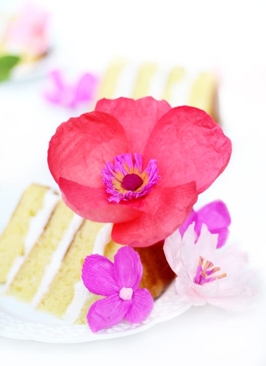 DIY paper flower cake topper - Sugar & Cloth