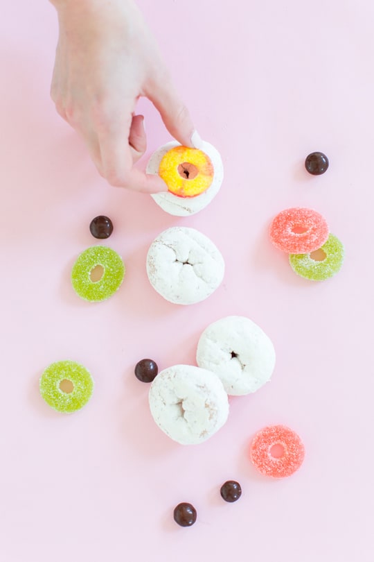 DIY Mini Monster Eyeball Donuts - sugar and cloth