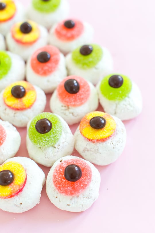 DIY Mini Monster Eyeball Donuts - sugar and cloth