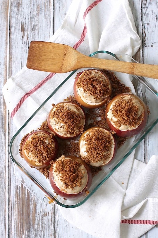 Caramel-Apple-Cheesecake-Stuffed-Baked-Apples-1