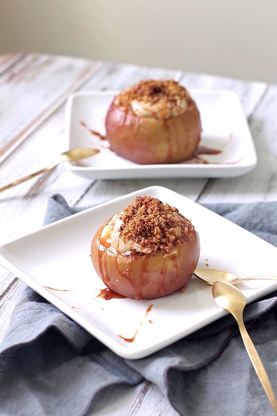 Caramel-Apple-Cheesecake-Stuffed-Baked-Apples-2